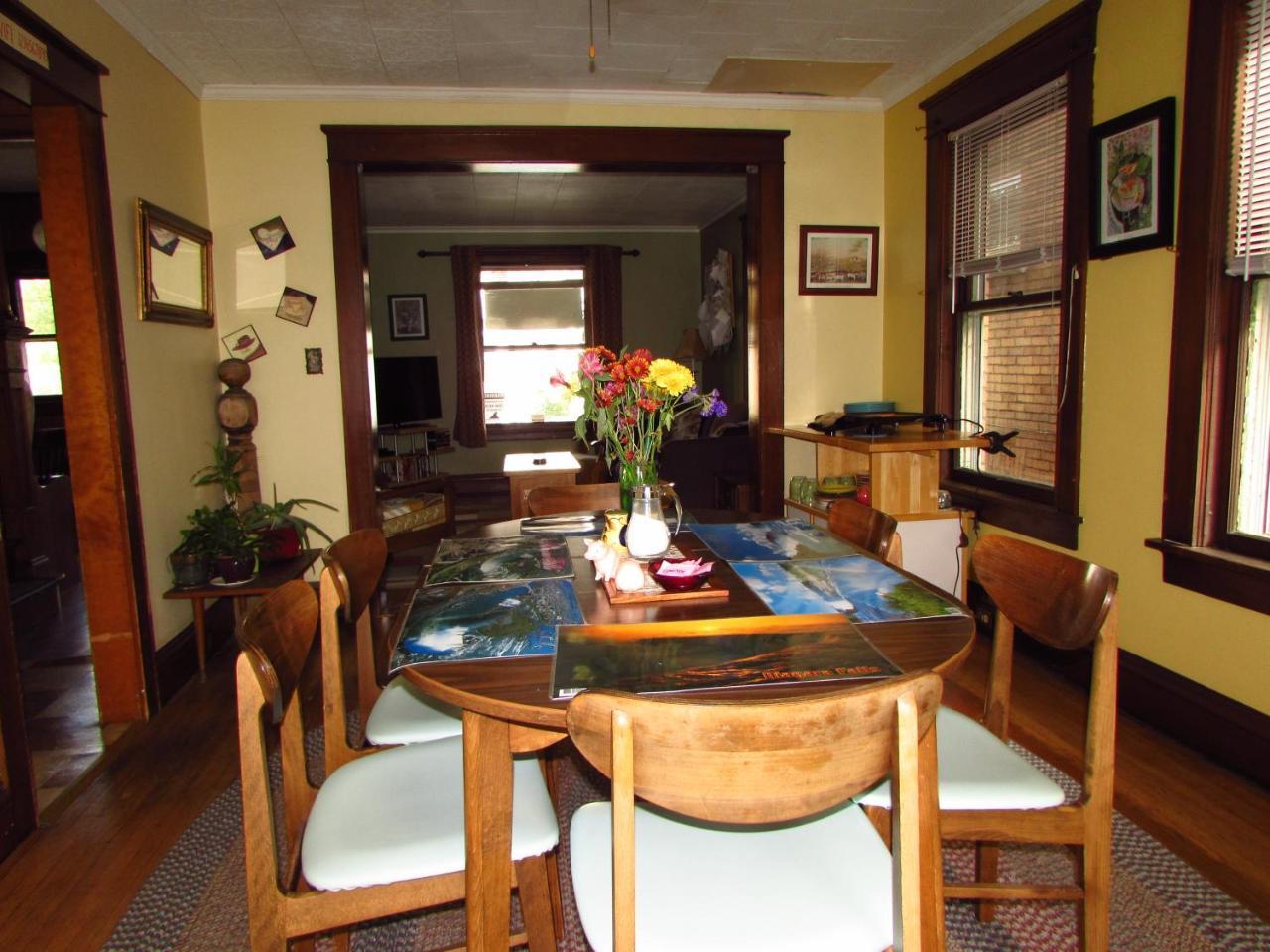 Wanderfalls Guesthouse & Hostel Niagara Falls Ngoại thất bức ảnh